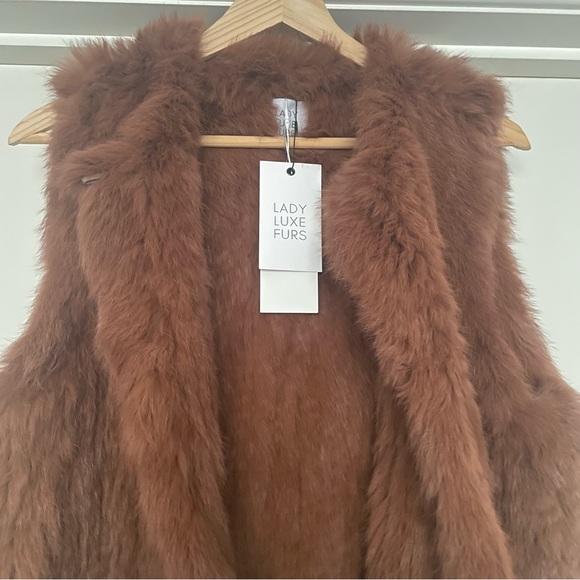 HOST PICK⭐️Ethical Lady Luxe Fur Vest 🤎NWT🤎Brown - Picture 13 of 15